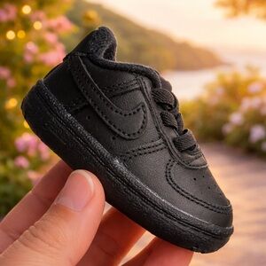 Nike Force 1 Crib 
Black Athletic Sneakers - Classic Comfort
